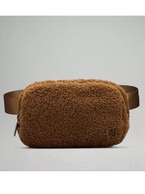 Lululemon Everywhere Fleece Belt Bag